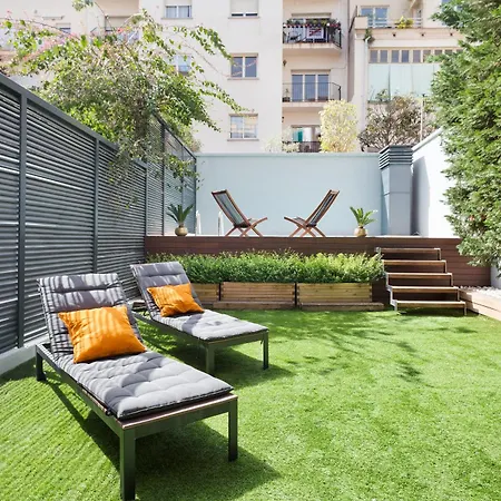 My Space Emirates - Modern Duplex With Private Garden And Swimming Pool Barcelona Exterior photo