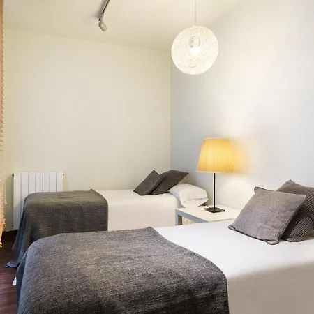 My Space Emirates - Modern Duplex With Private Garden And Swimming Pool Barcelona Exterior photo